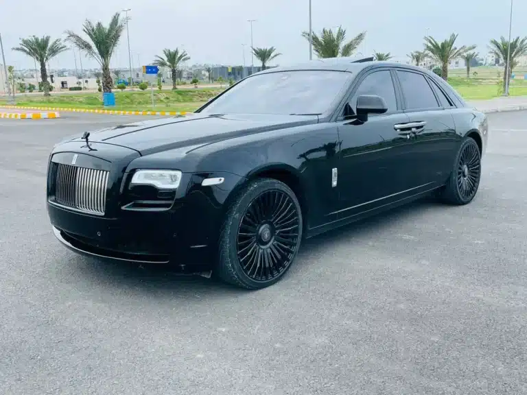 rolls royce phantom price in pakistan